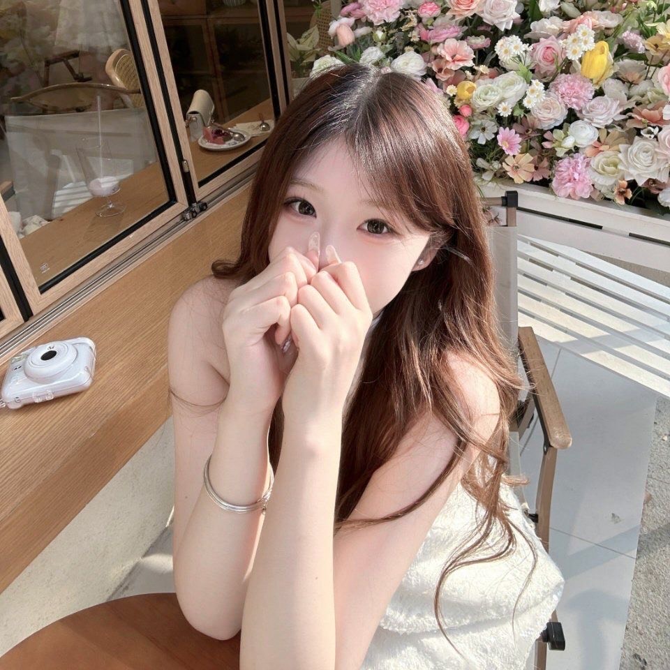 梔梔 ·͜·♡IG: be.0009